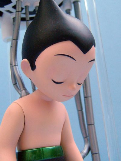 ASTRO BOY HOT TOYS VYNIL COLLECTIBLE FIGURE 1