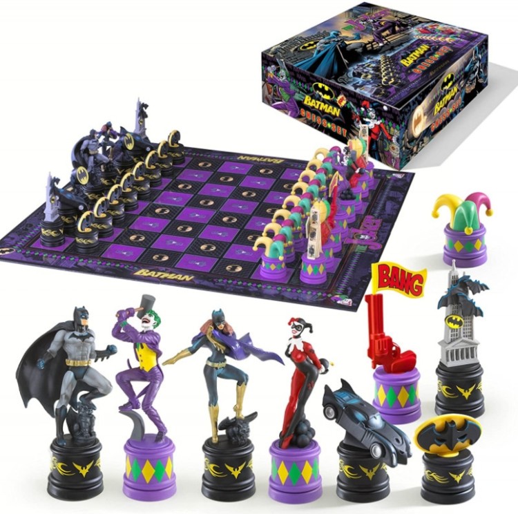 Dc Batman Dark Knight Vs Joker Chess Set 849421002978