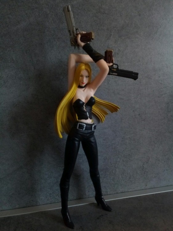 DEVIL MAY CRY TRISH SERIES 1 ACTION FIGURE 2