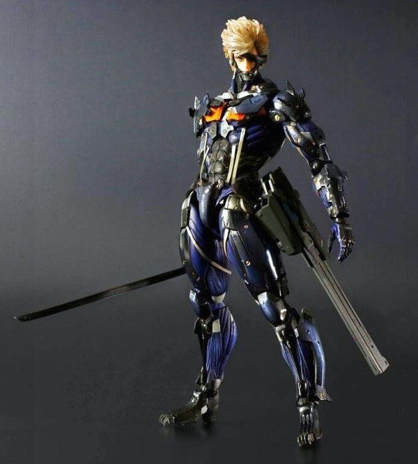 RAIDEN METAL GEAR BODY BLUE PLAY ARTS KAI 3