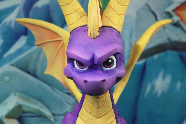 SPYRO THE DRAGON NECA 2